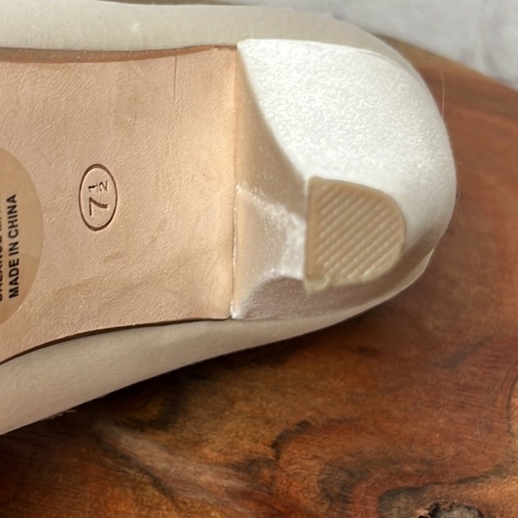 Seychelles I Do Pump in Ivory - Picture 11 of 14